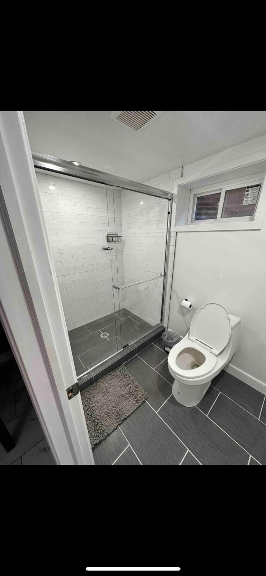 Lovely Basement 1-Bedroom With Free Parking 워싱턴 외부 사진