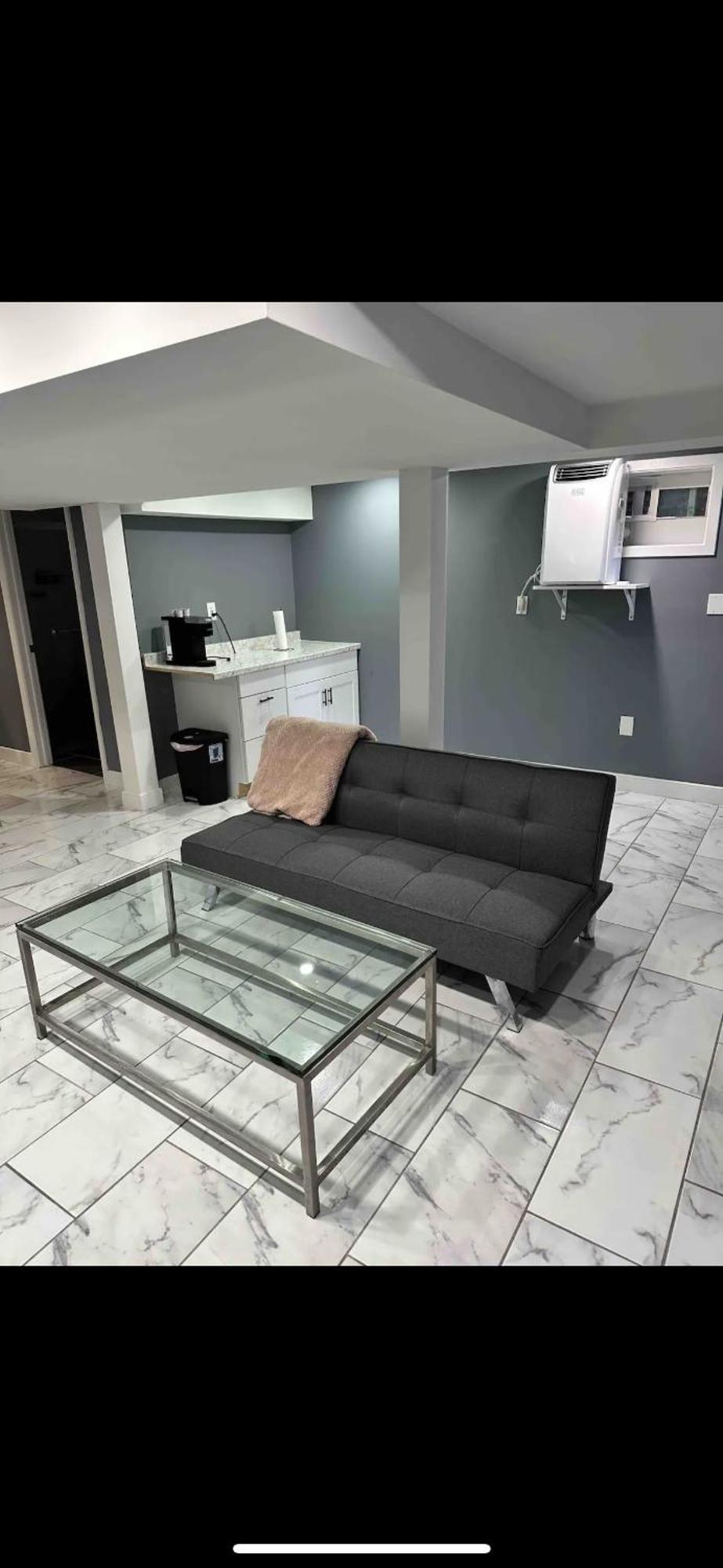Lovely Basement 1-Bedroom With Free Parking 워싱턴 외부 사진