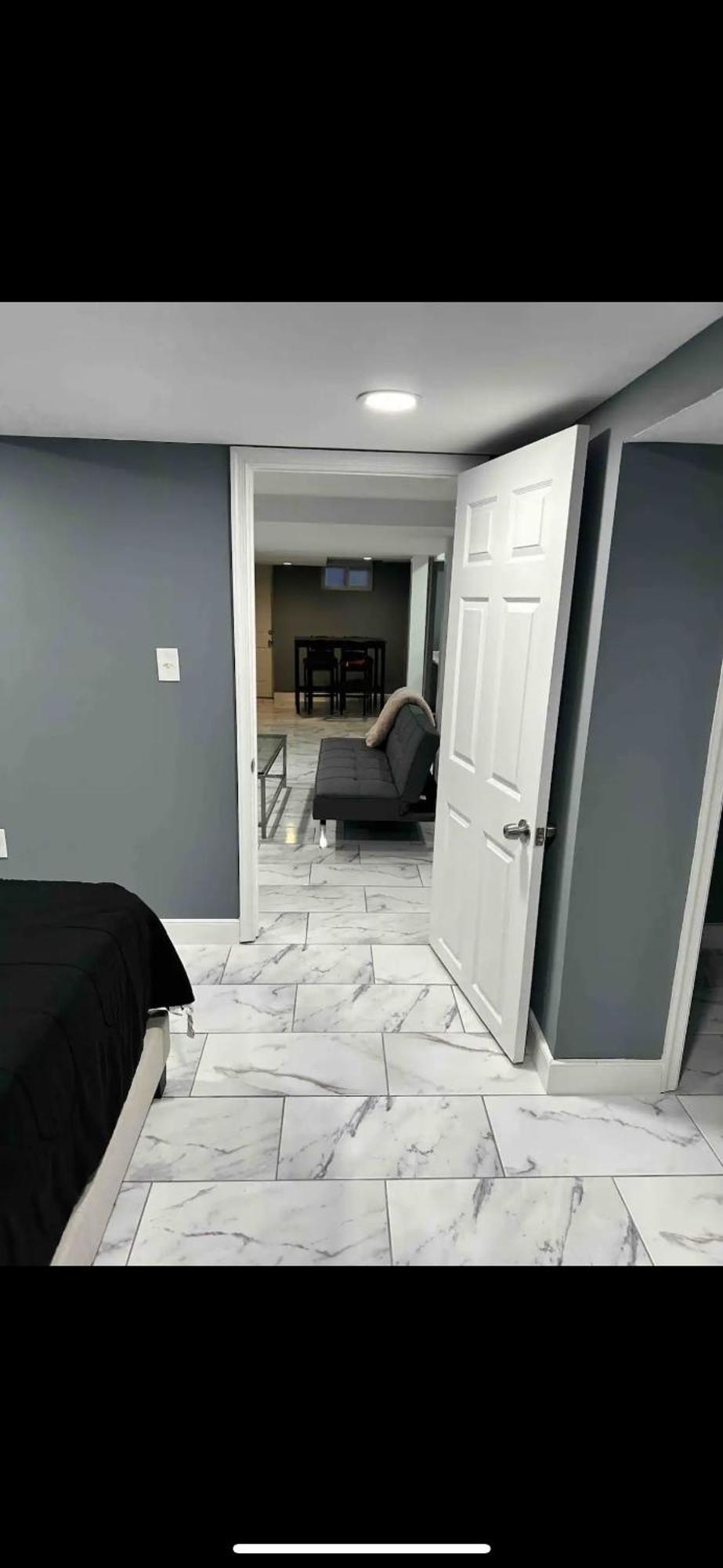 Lovely Basement 1-Bedroom With Free Parking 워싱턴 외부 사진