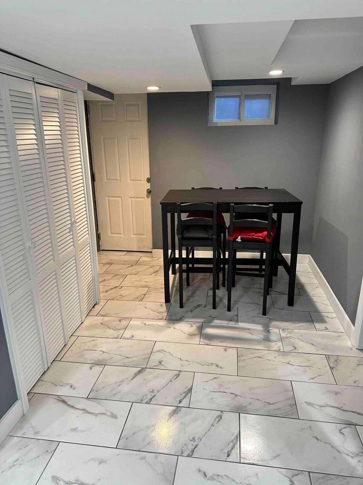 Lovely Basement 1-Bedroom With Free Parking 워싱턴 외부 사진